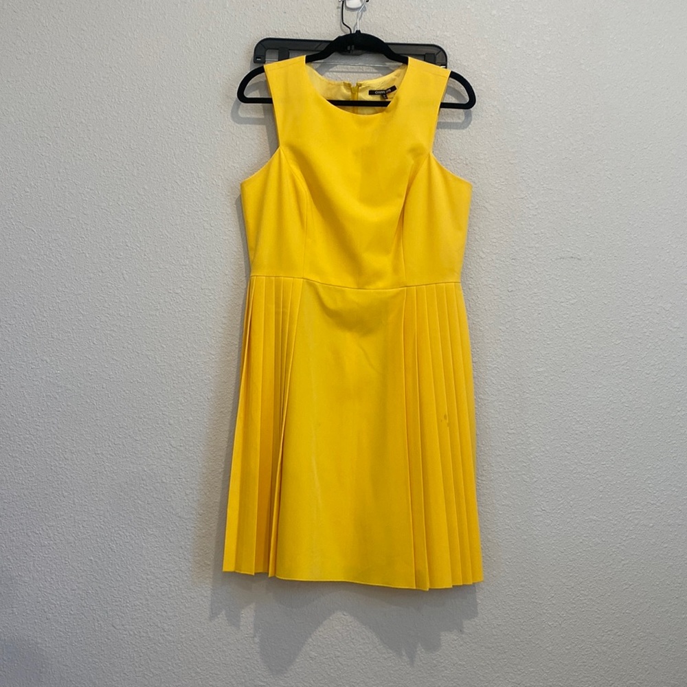Gianni Bini pleated dress